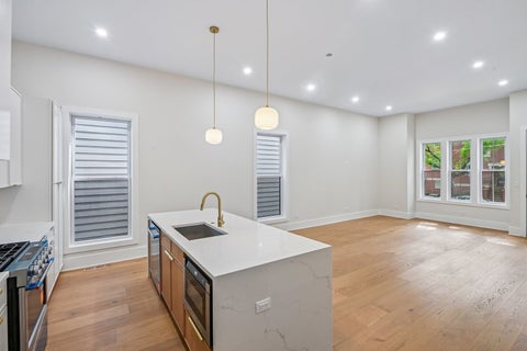 Tiny photo for 3644 W Cornelia Avenue #1, Chicago, IL 60618 (MLS # 12596160)