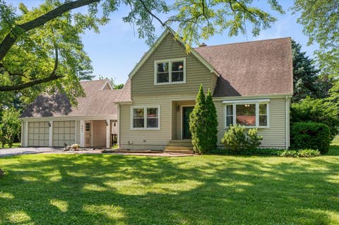 Tiny photo for 16W661 White Pine Road, Bensenville, IL 60106 (MLS # 12700843)