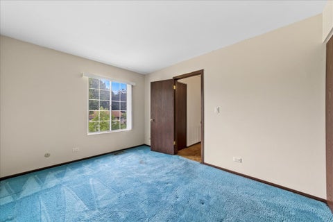 Tiny photo for 715 Newport ST N, Roselle, IL 60172 (MLS # 12665554)