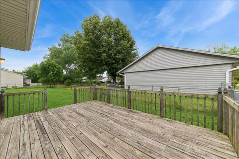 Tiny photo for 715 Newport ST N, Roselle, IL 60172 (MLS # 12665554)