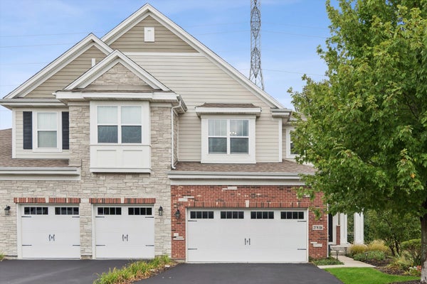 27W116 REDBUD LN, WINFIELD, IL 60190 - Image b58985bca9ebb225dda2ec169fdfac85/42680406