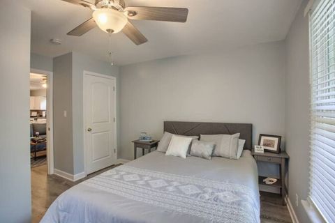 Tiny photo for 306 W Illinois Street, Urbana, IL 61801 (MLS # 12608862)