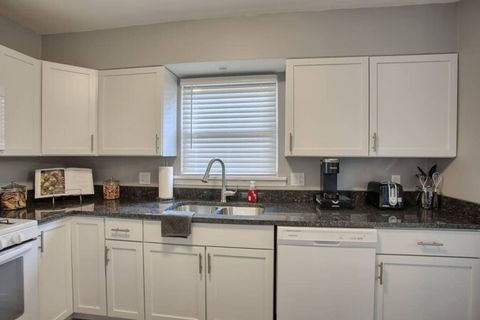 Tiny photo for 306 W Illinois Street, Urbana, IL 61801 (MLS # 12608862)