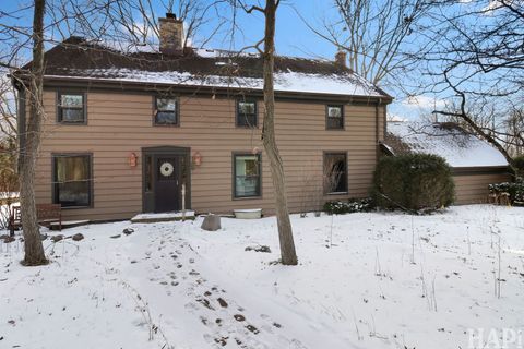 840 Hawthorne Lane Libertyville IL 60048