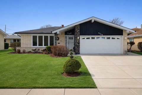 Photo of 9536 S Kenneth Avenue, Oak Lawn, IL 60453 (MLS # 12560938)