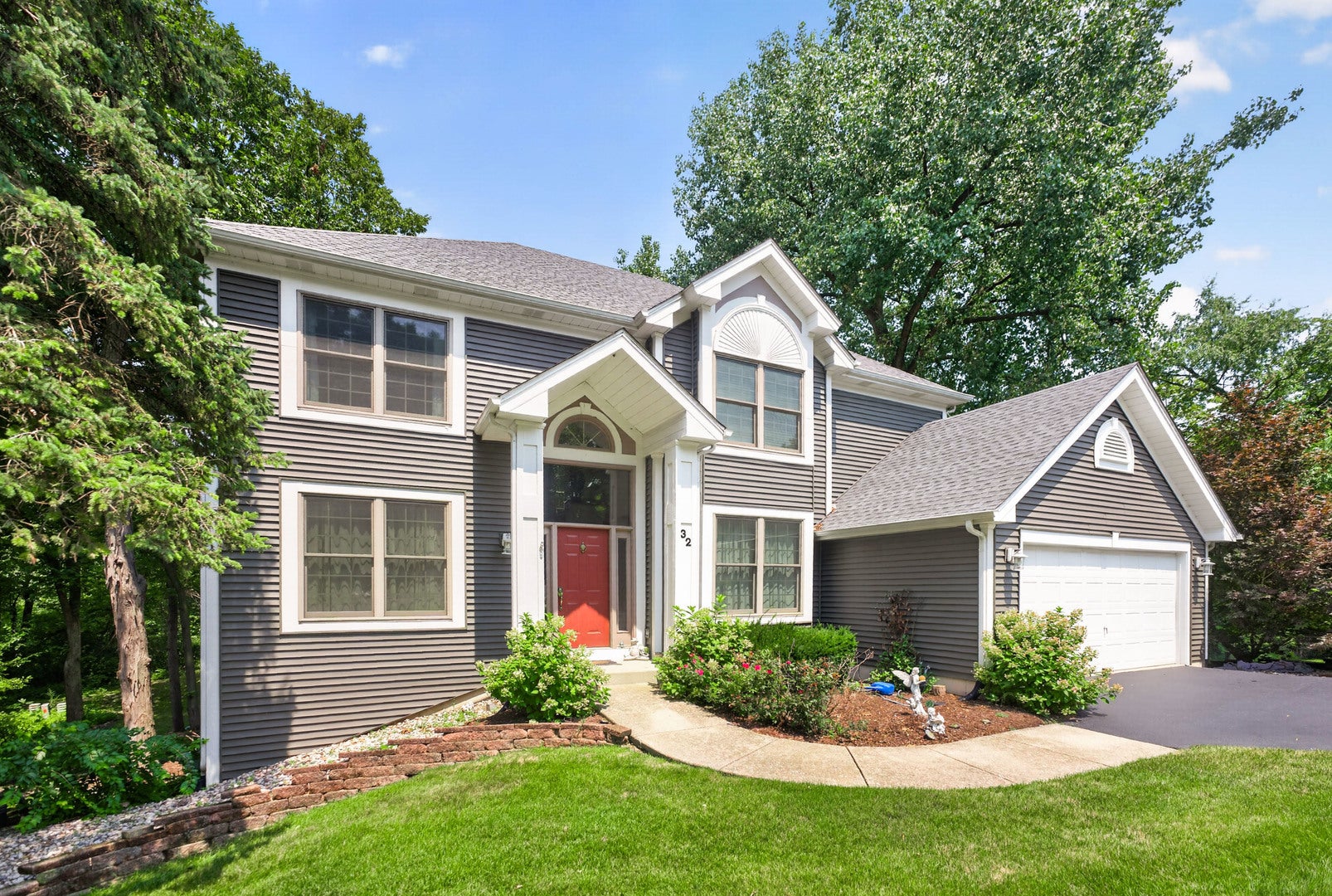 32 Riverbend Road