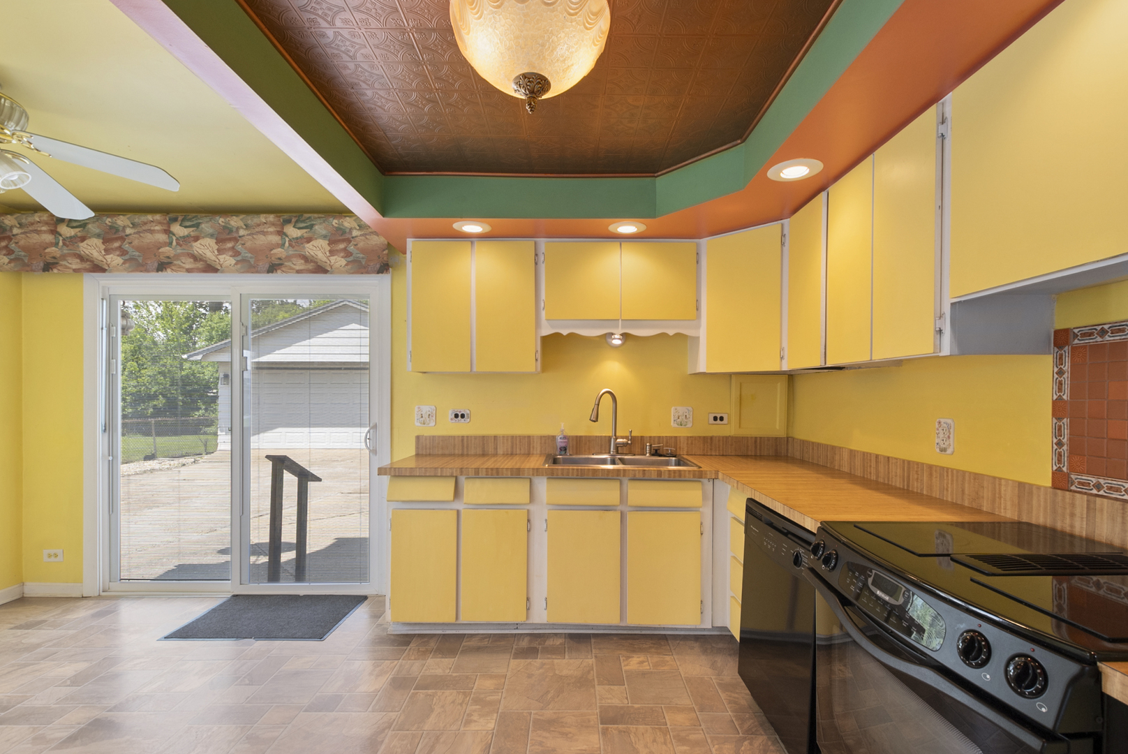 7118 Stanford Drive