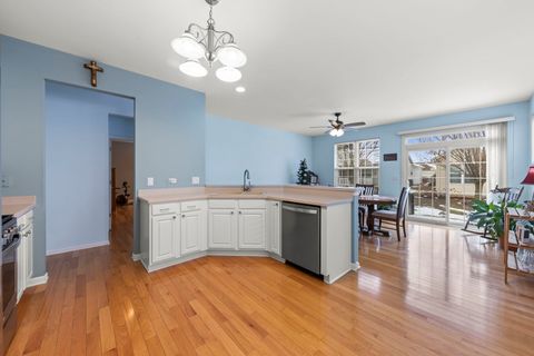 Tiny photo for 16174 Seneca Lake Circle, Crest Hill, IL 60403 (MLS # 12531173)