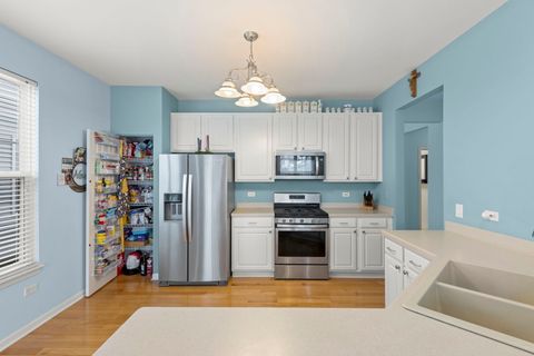 Tiny photo for 16174 Seneca Lake Circle, Crest Hill, IL 60403 (MLS # 12531173)