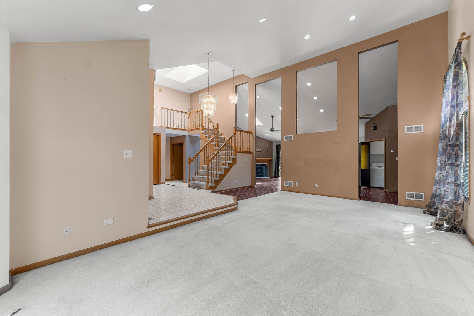 230 Lakeview Court