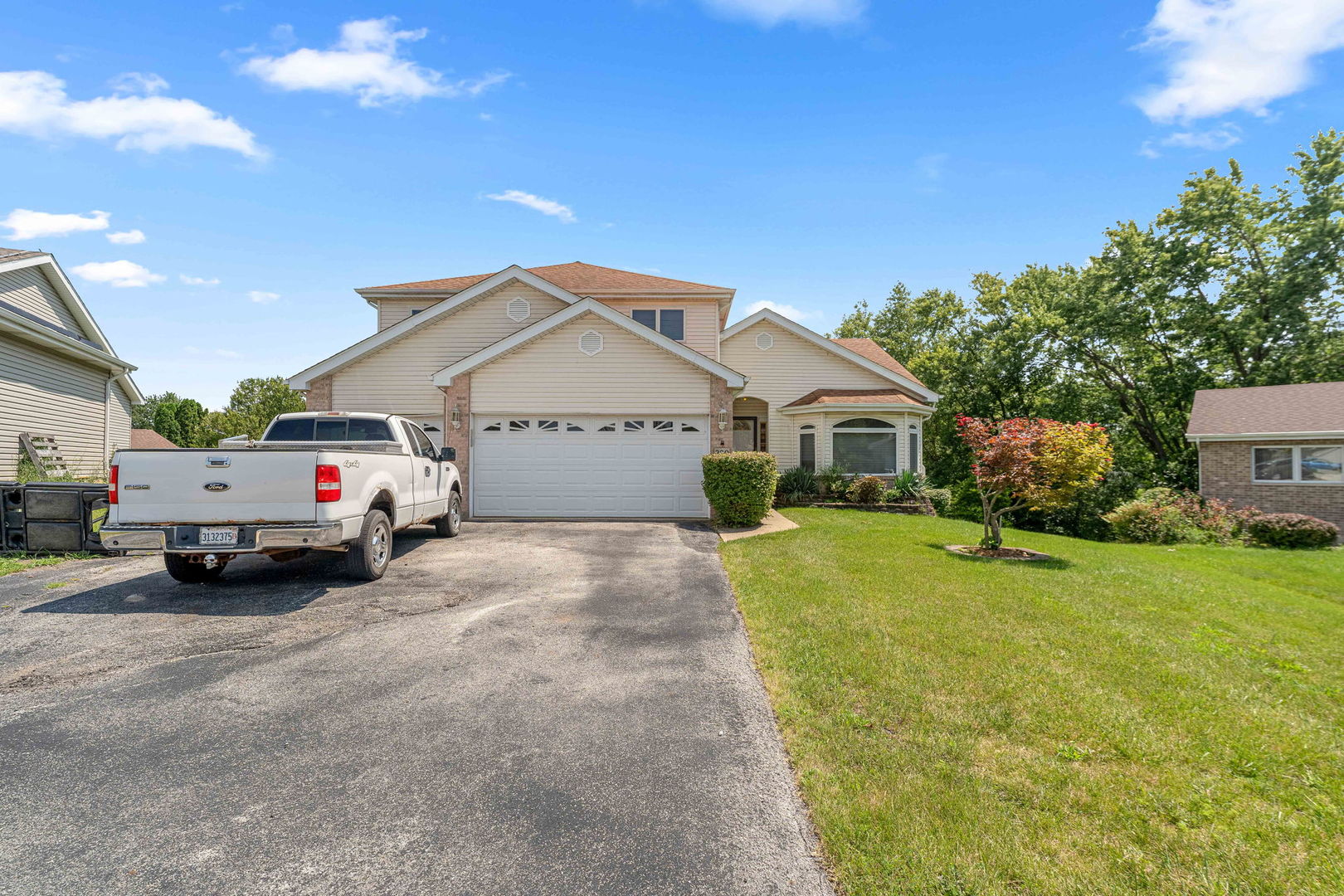 230 Lakeview Court