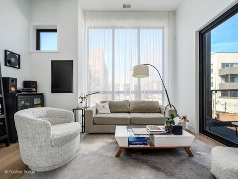 Tiny photo for 1537 W Pearson Street #2, Chicago, IL 60642 (MLS # 12600627)