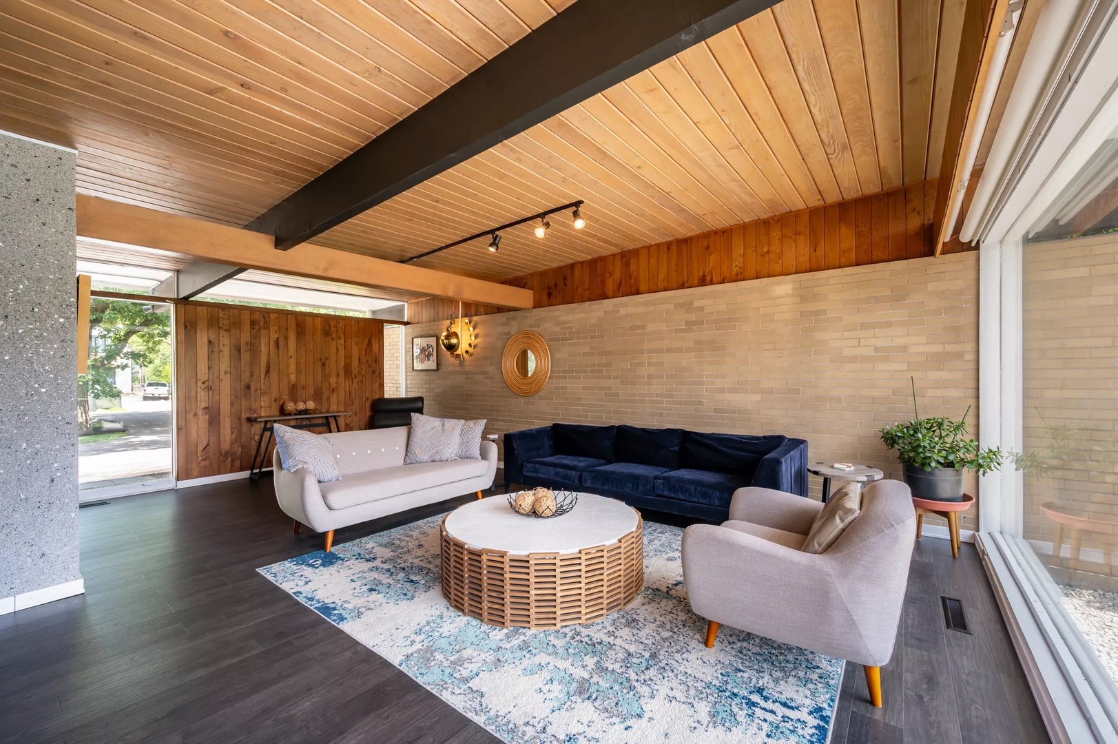 1912 Old Briar Road