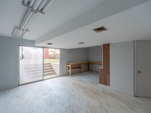 Tiny photo for 2424 Cowper Avenue, Evanston, IL 60201 (MLS # 12516574)