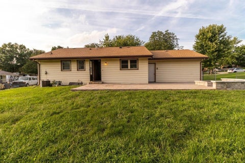 Tiny photo for 303 Hough Drive, Machesney Park, IL 61115 (MLS # 12739193)