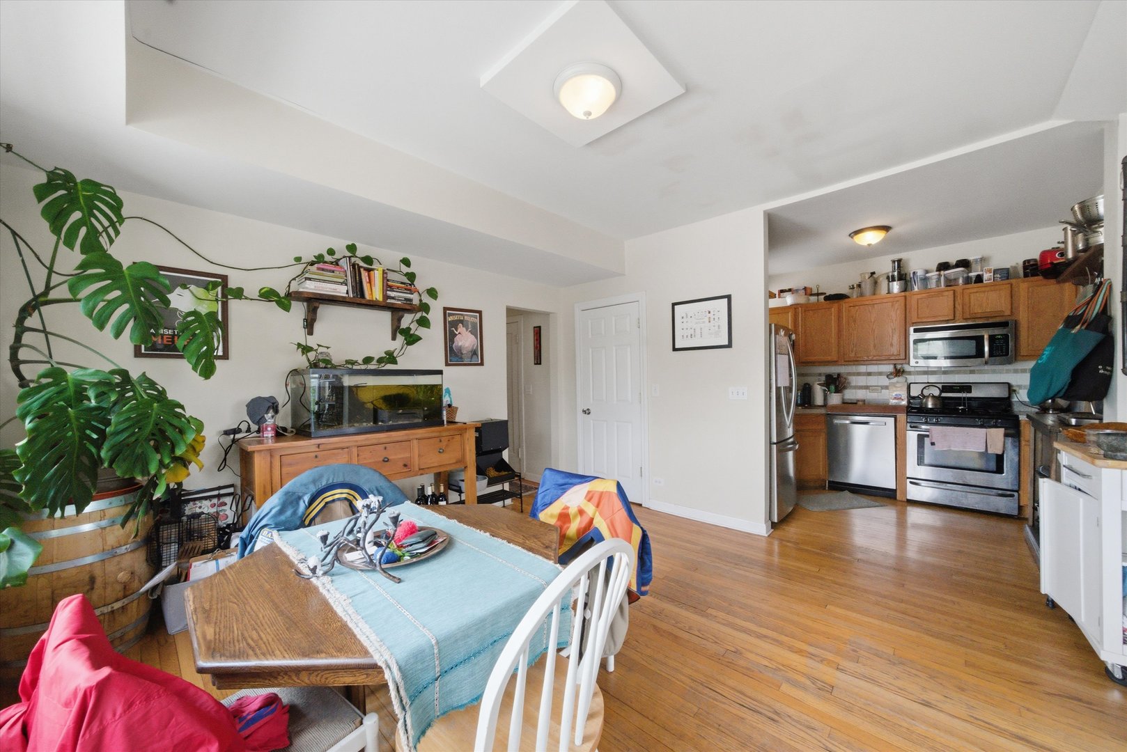 629 W HOWARD Street