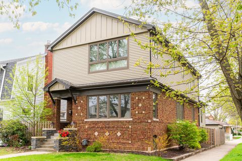 7257 W Greenleaf Avenue Chicago IL 60631