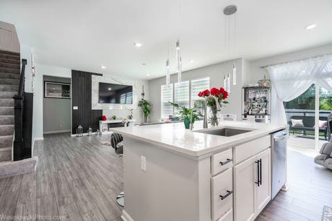 Tiny photo for 321 S Pointe Avenue, South Elgin, IL 60177 (MLS # 12713539)