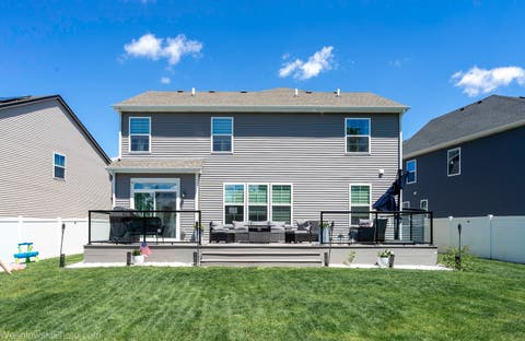 Tiny photo for 321 S Pointe Avenue, South Elgin, IL 60177 (MLS # 12713539)