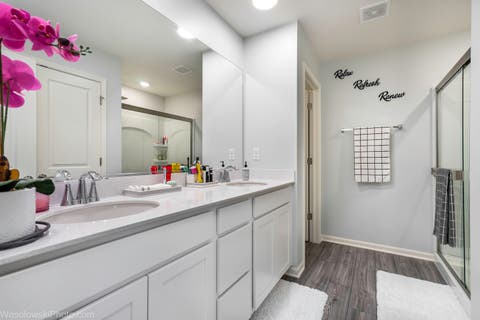 Tiny photo for 321 S Pointe Avenue, South Elgin, IL 60177 (MLS # 12713539)