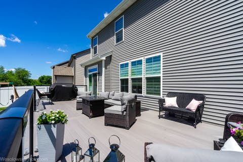 Tiny photo for 321 S Pointe Avenue, South Elgin, IL 60177 (MLS # 12713539)