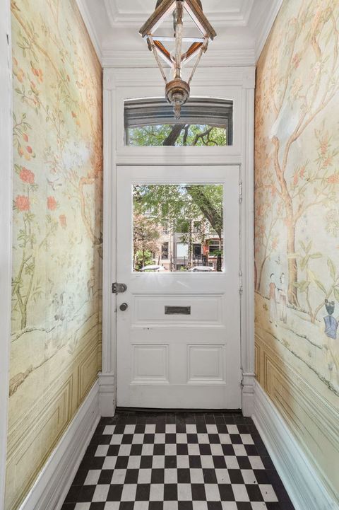Tiny photo for 55 E ELM Street, Chicago, IL 60611 (MLS # 12491014)
