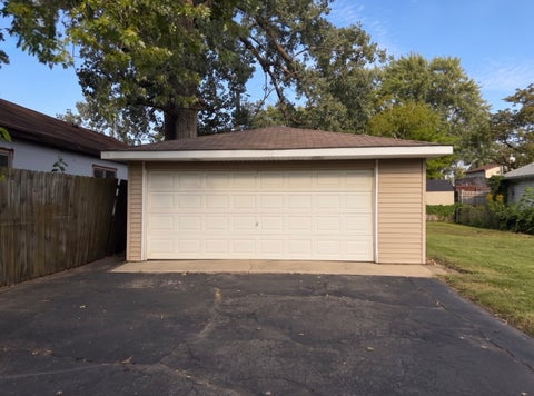 Tiny photo for 8913 Central Avenue, Oak Lawn, IL 60453 (MLS # 12742151)