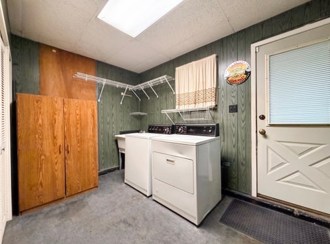 Tiny photo for 8913 Central Avenue, Oak Lawn, IL 60453 (MLS # 12742151)