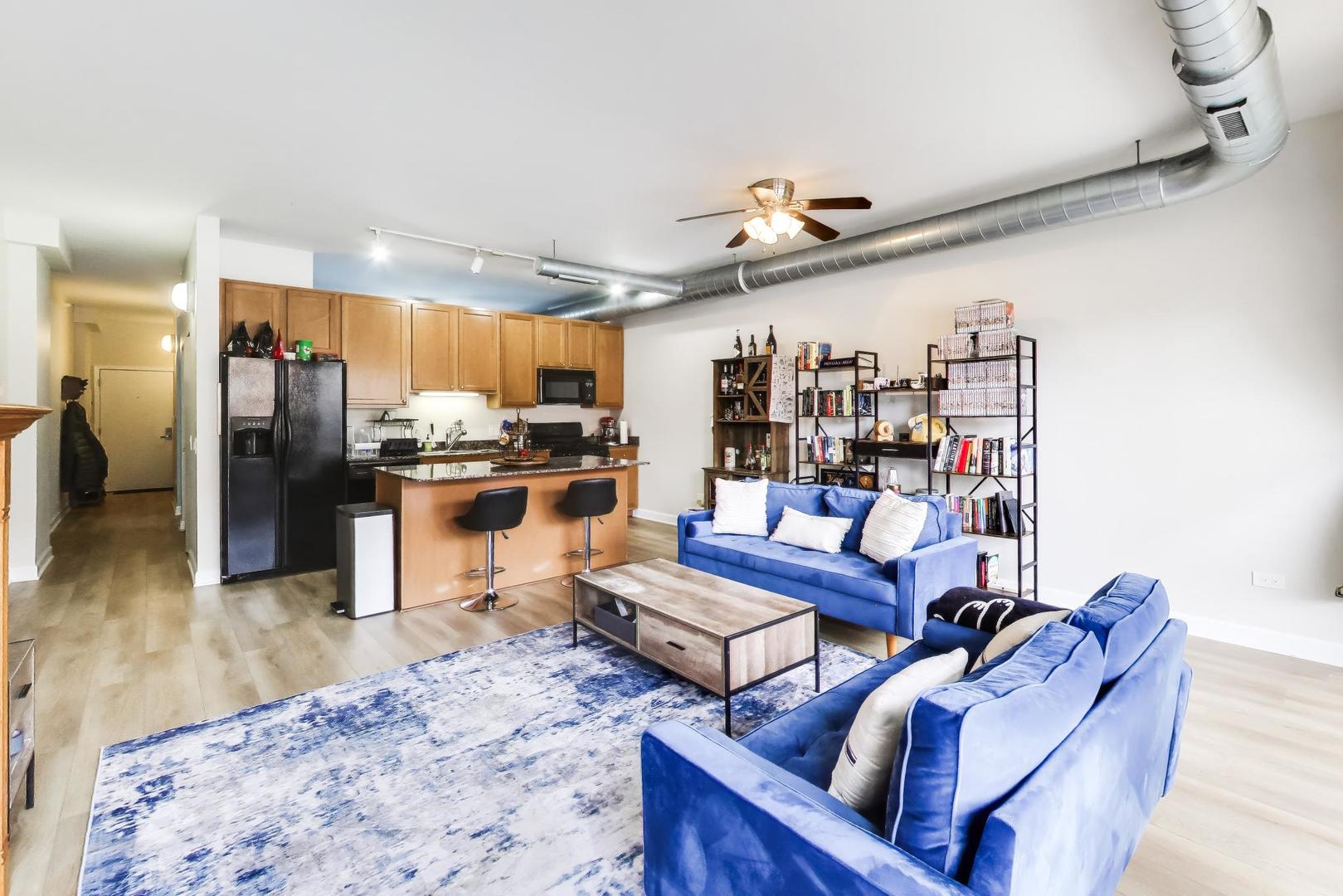 1200 W MONROE Street 315