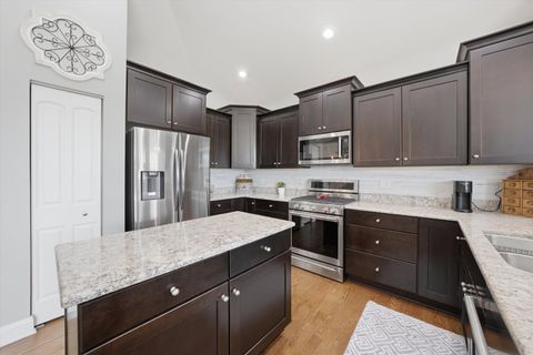 Tiny photo for 4055 Chesapeake Lane, Naperville, IL 60564 (MLS # 12628307)