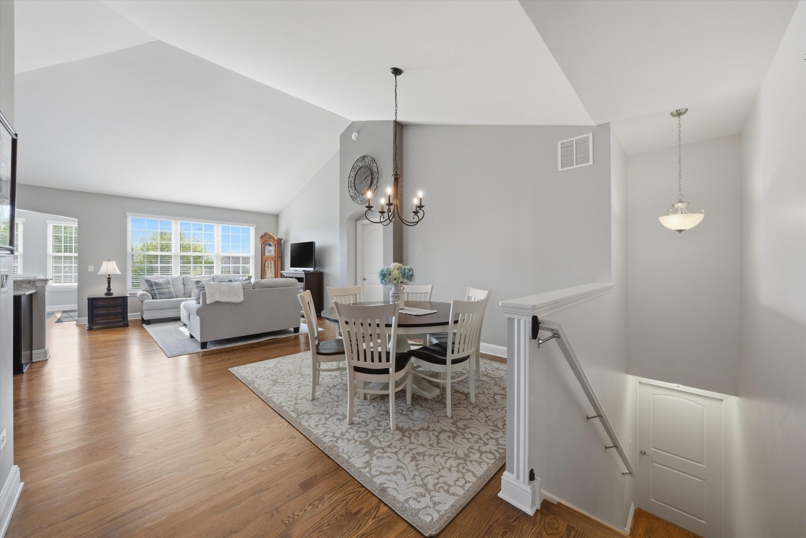 4055 Chesapeake Lane