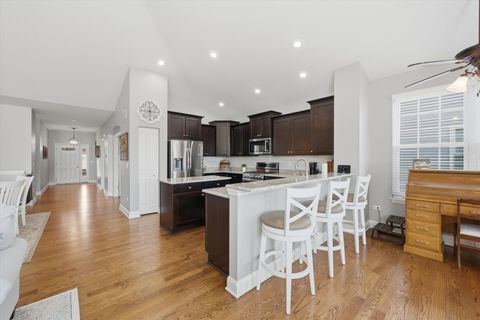 Tiny photo for 4055 Chesapeake Lane, Naperville, IL 60564 (MLS # 12628307)