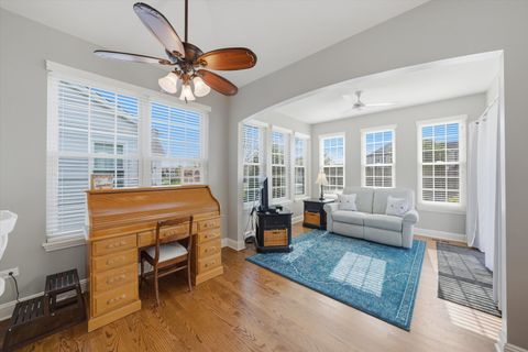 Tiny photo for 4055 Chesapeake Lane, Naperville, IL 60564 (MLS # 12628307)