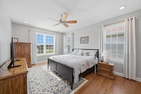 Tiny photo for 4055 Chesapeake Lane, Naperville, IL 60564 (MLS # 12628307)