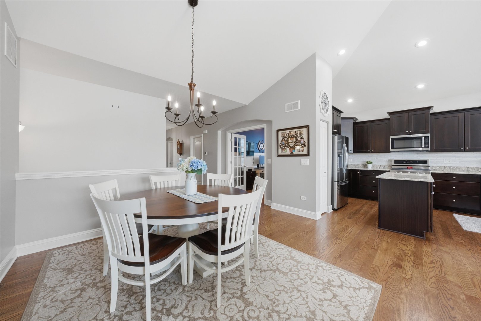 4055 Chesapeake Lane