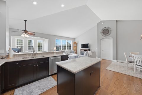 Tiny photo for 4055 Chesapeake Lane, Naperville, IL 60564 (MLS # 12628307)