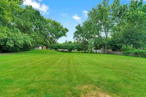 Tiny photo for 22W689 Elmwood Drive, Glen Ellyn, IL 60137 (MLS # 12707736)