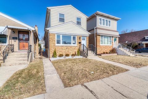 Photo of 6218 W Foster Avenue, Chicago, IL 60630 (MLS # 12570266)