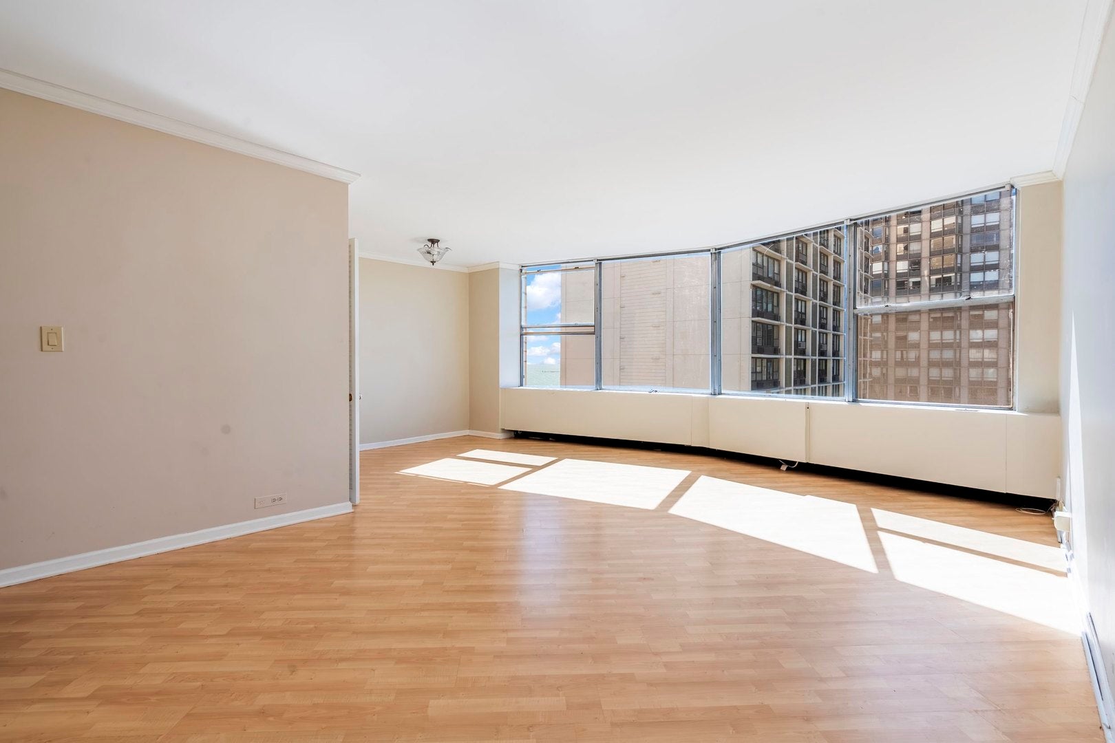 5757 N Sheridan Road 19D