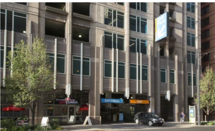 33 W Ontario Street P10W17
