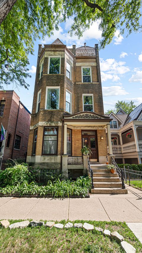 Photo of 1049 W Wellington Avenue #1B, Chicago, IL 60657 (MLS # 12657949)