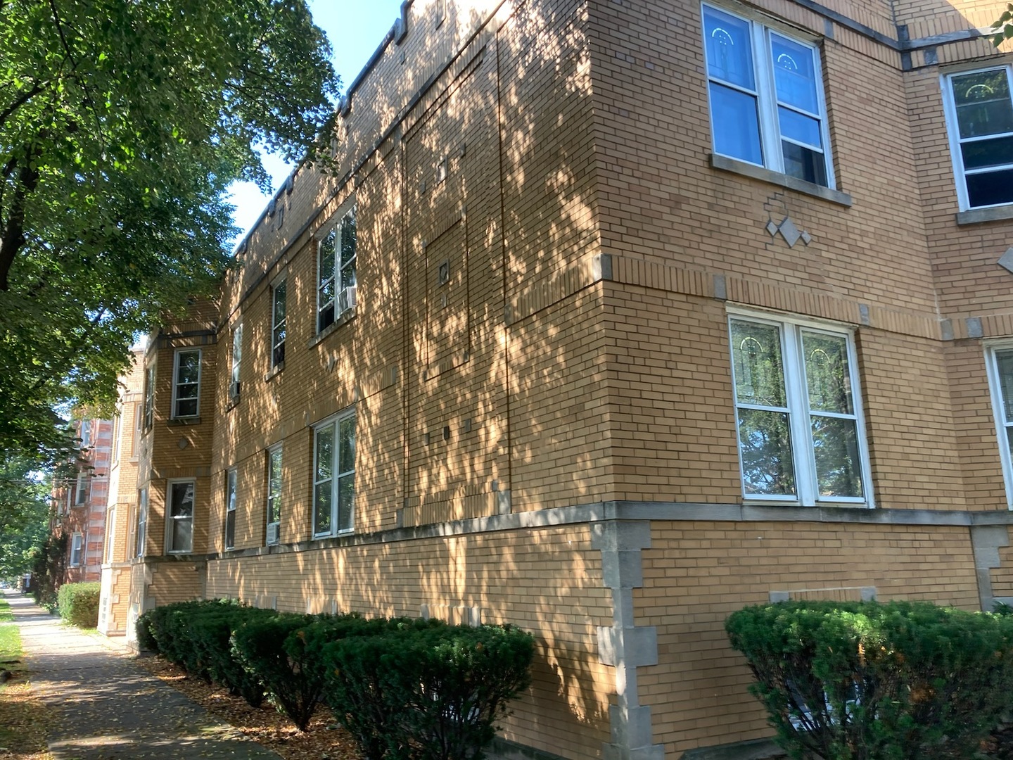 5303 W George Street