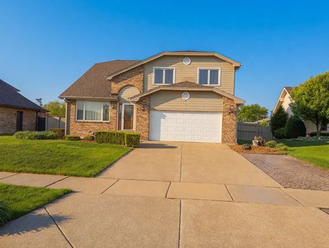 Photo of 8732 W Surrey Park Park, Palos Hills, IL 60465 (MLS # 12637340)