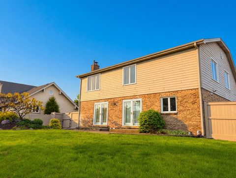 Tiny photo for 8732 W Surrey Park Park, Palos Hills, IL 60465 (MLS # 12637340)