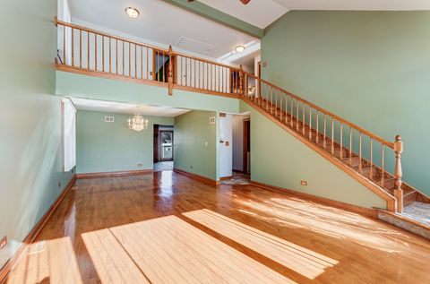 Tiny photo for 8732 W Surrey Park Park, Palos Hills, IL 60465 (MLS # 12637340)
