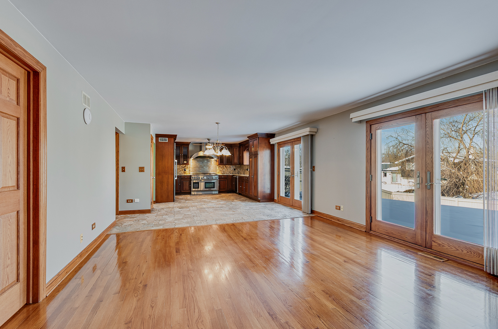 8732 W Surrey Park