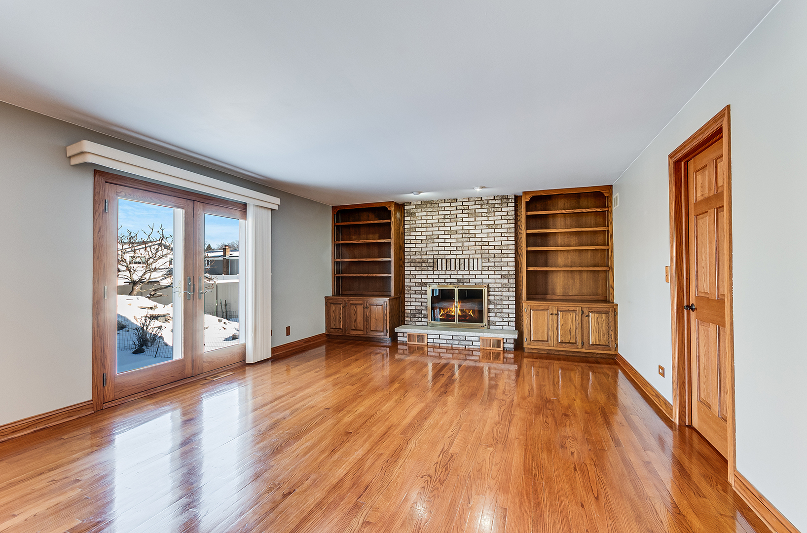 8732 W Surrey Park