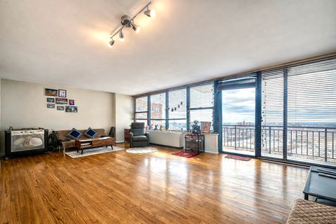 Tiny photo for 3430 N Lake Shore Drive #15M, Chicago, IL 60657 (MLS # 12593973)