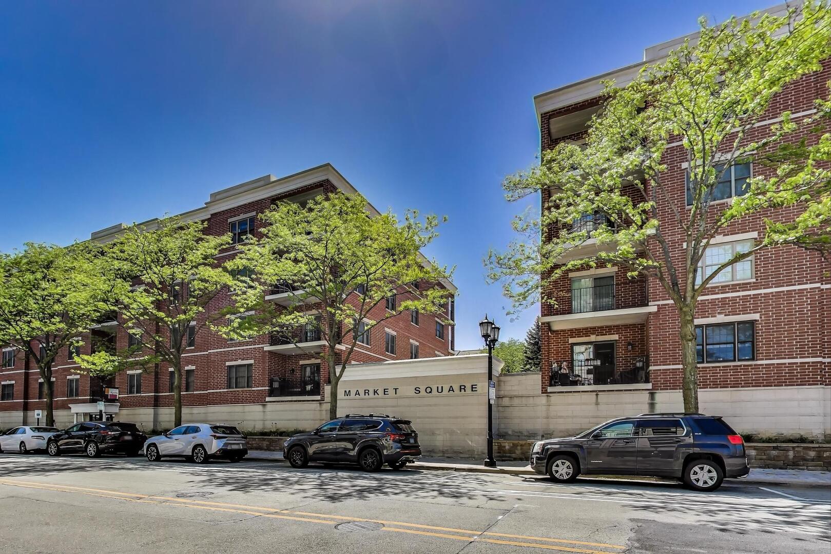 200 N Addison Avenue 306