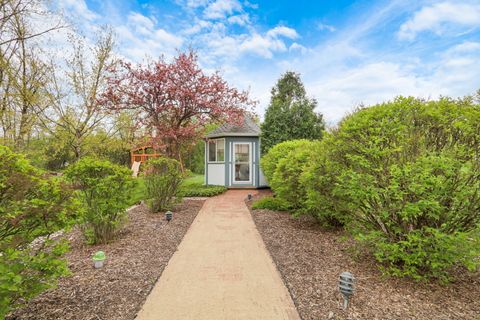 Tiny photo for 1525 Saratoga Court, Libertyville, IL 60048 (MLS # 12635923)